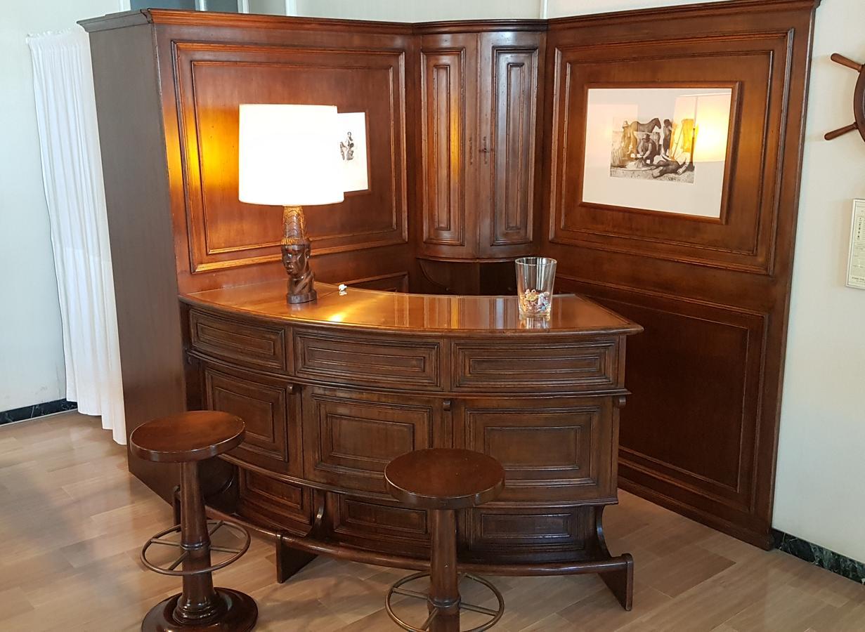 Hotel Residence Adriana Чезенатико Экстерьер фото