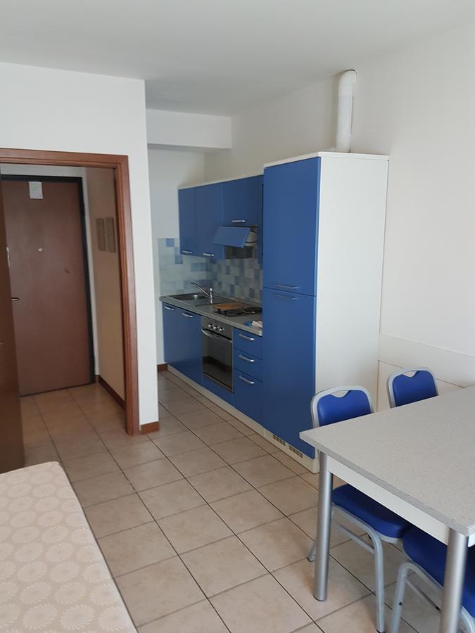 Hotel Residence Adriana Чезенатико Экстерьер фото