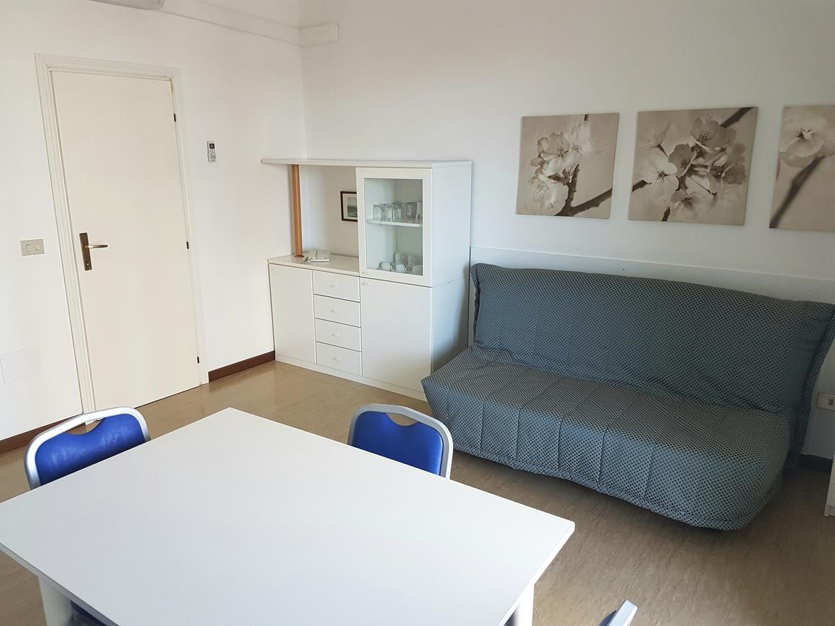 Hotel Residence Adriana Чезенатико Экстерьер фото