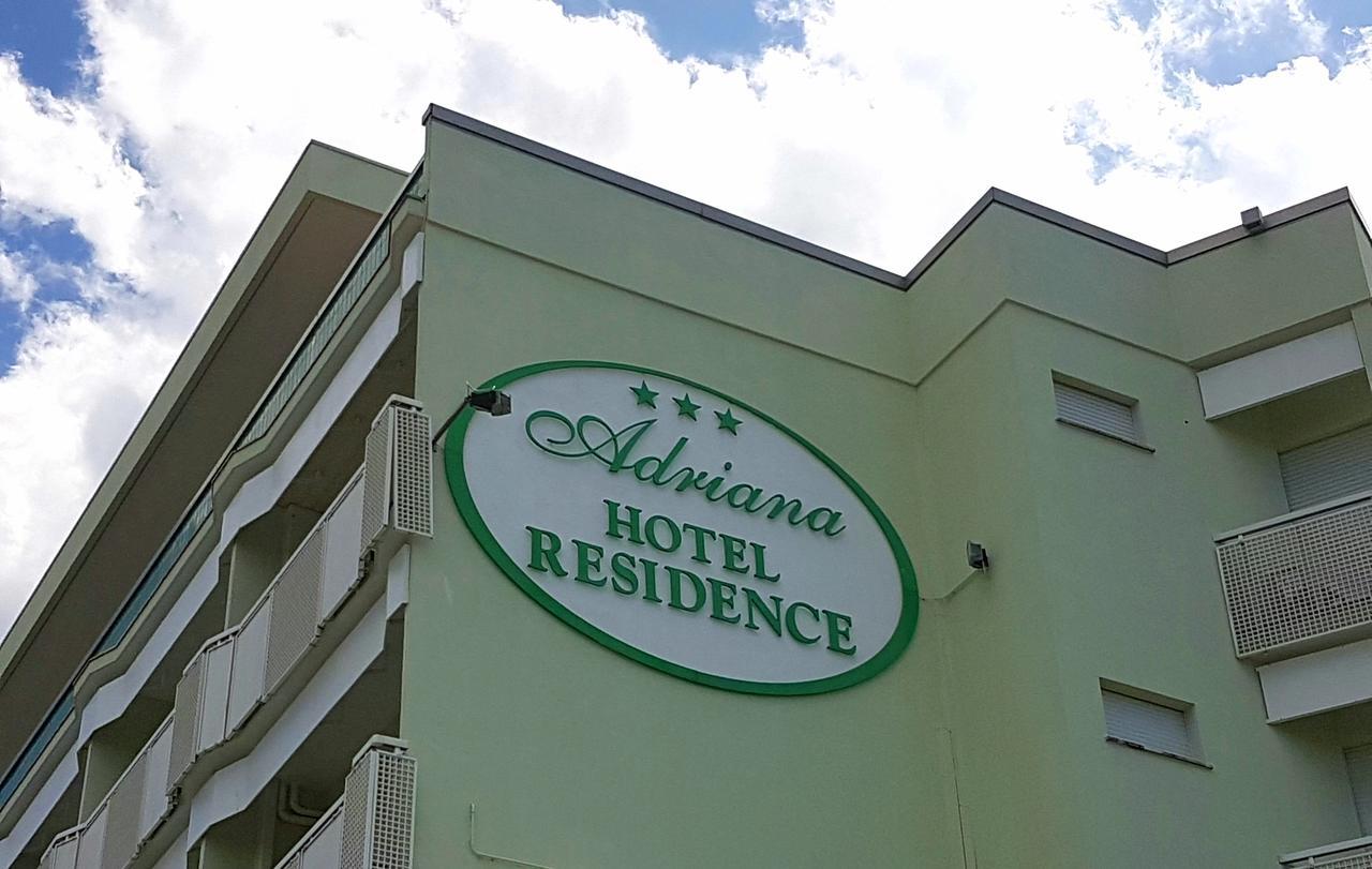 Hotel Residence Adriana Чезенатико Экстерьер фото
