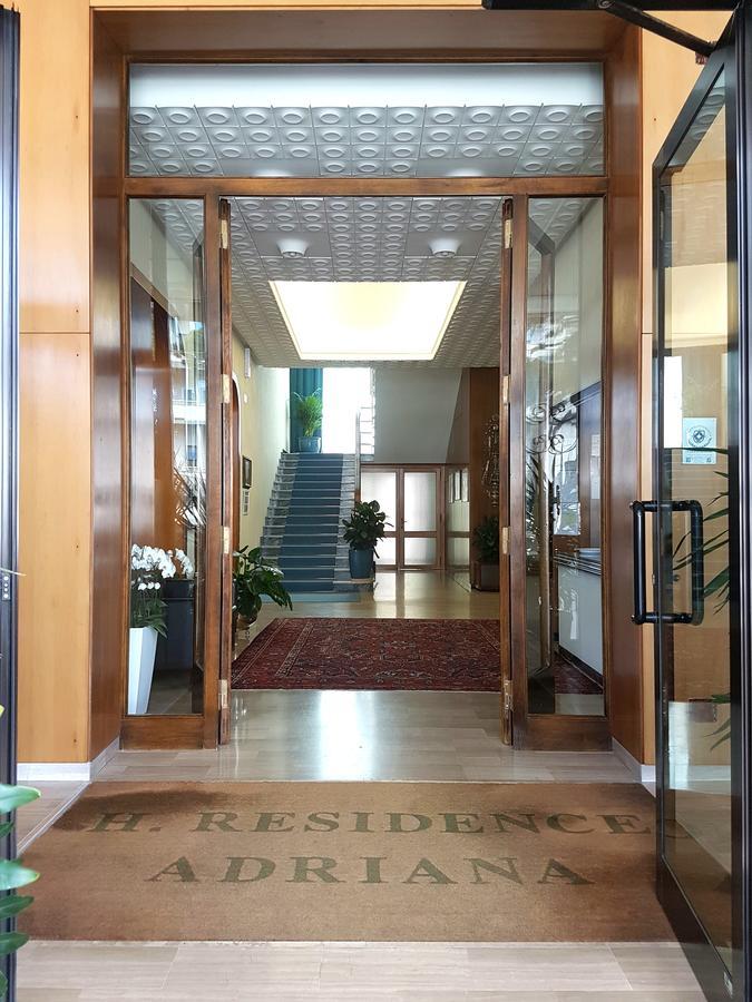 Hotel Residence Adriana Чезенатико Экстерьер фото