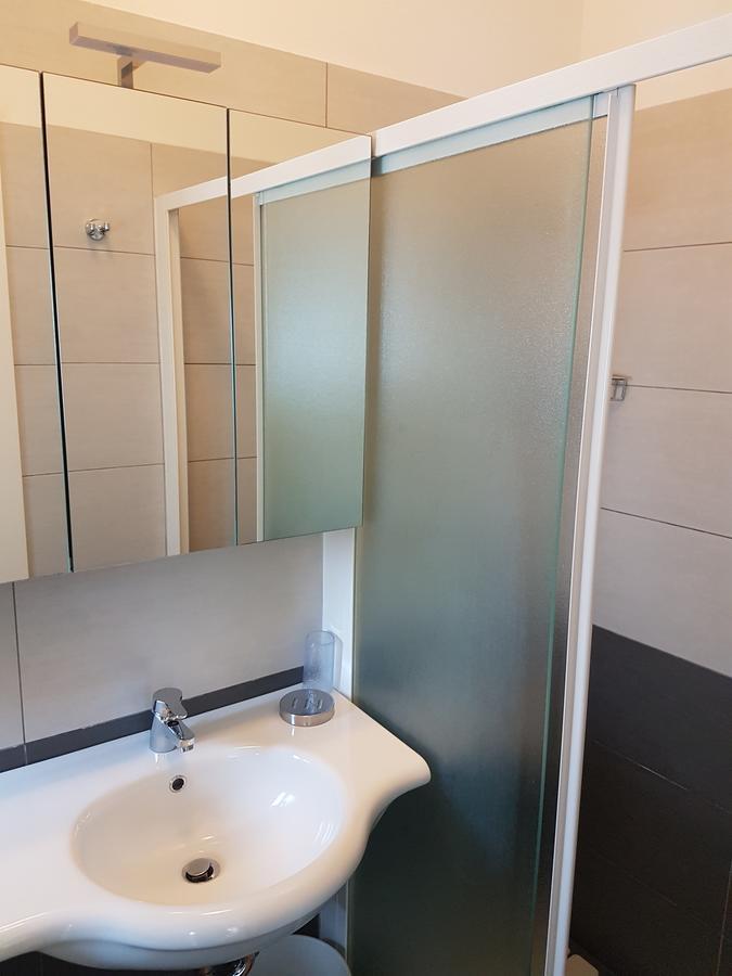 Hotel Residence Adriana Чезенатико Экстерьер фото